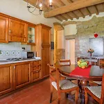 Lägenhet Fattoria Petraglia - Loggiato By Interhome *