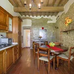 Lägenhet Fattoria Petraglia - Loggiato By Interhome *